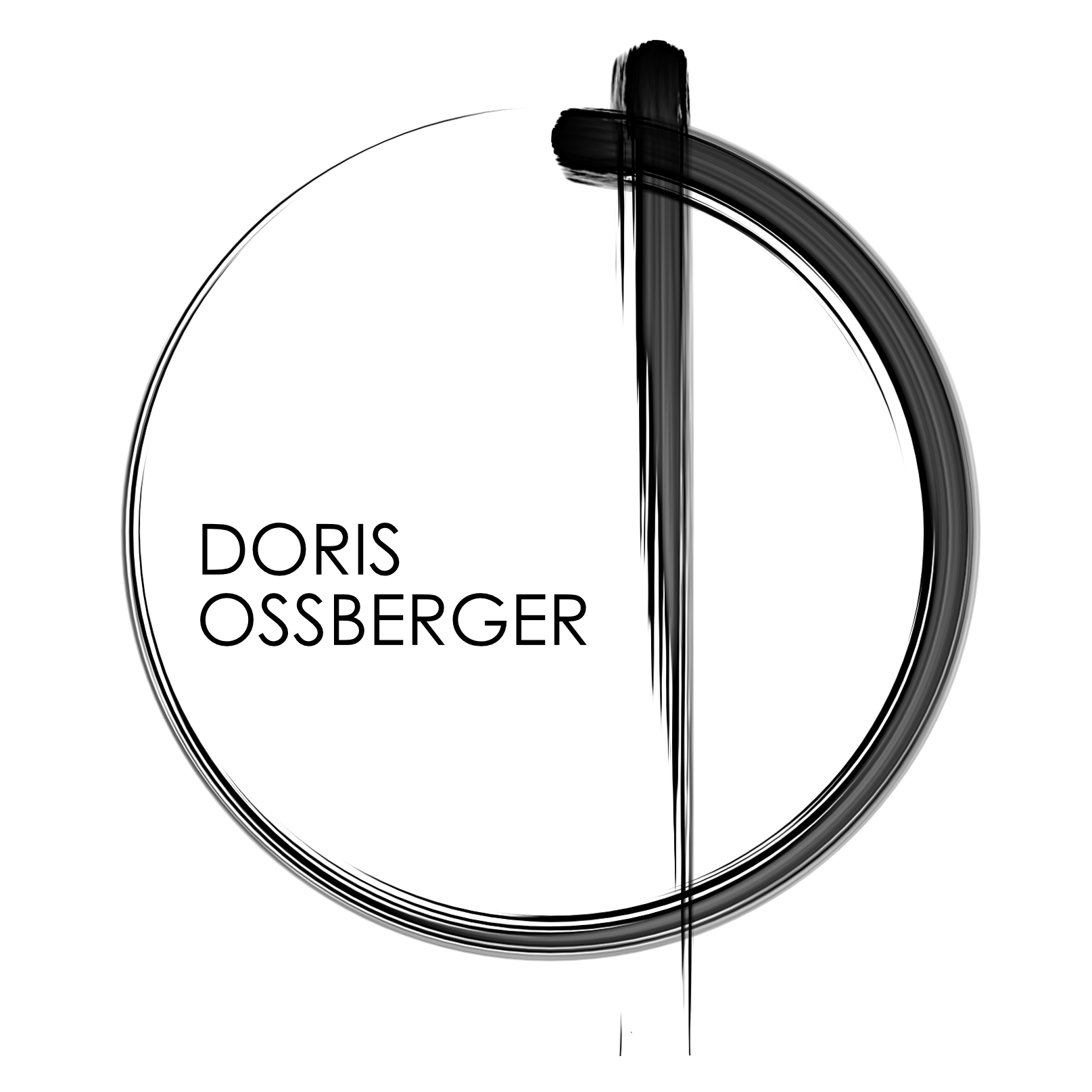 Logo Doris Ossberger - schwarze Grafik auf weißem Hintergrund: Zwei wie mit einem Pinsel gemalte Striche bilden das Logo. Ein vertikaler Strich setzt oben im rechten Drittel des Logos an und läuft nach unten aus. Ein zweiter Strich setzt im oberen Bereich und links des ersten an, überkreuzt ihn und bildet einen Kreis im Uhrzeigersinn, der auf der linken Seite, noch bevor er sich oben schließen würde, ausläuft. Links vom vertikalen Strich innerhalb des Kreises in Blockbuchtstaben linksbündig der Schriftzug "DORIS" und darunter "OSSBERGER".